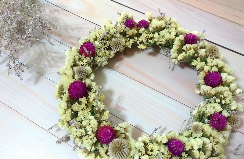 Strawberry Cream Cake Dry Wreath / Healing / Exchange Gift / Teaser / Gift / Arrangement Graduation Gift - ช่อดอกไม้แห้ง - พืช/ดอกไม้ สีเหลือง