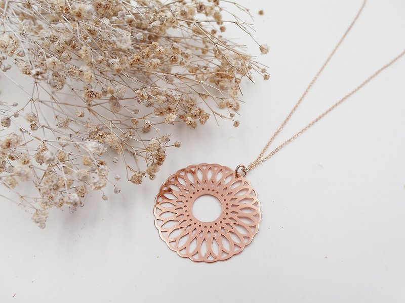 Bound copper plating rose gold necklace/long chain/long chain/ sweater chain - Long Necklaces - Other Metals Red