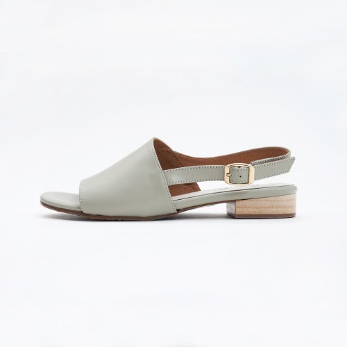 The noelle slingback 2025 sandal in leather