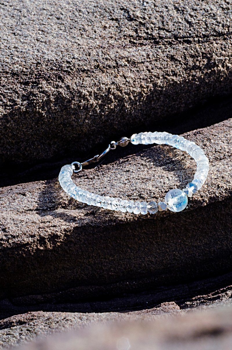 _ Pure moonlight - Bracelets - Gemstone White