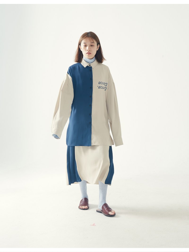 muterumours啞謎 日本強捻杏色藍色 字母印花拼接襯衫 垂順不易皺 - 女襯衫 - 聚酯纖維 