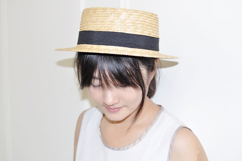 フラット135X台湾デザイナーストロー小さな丸い帽子フクロウ2種類の帽子のつばで飾られた5cm7cm - 帽子 - ポリエステル ゴールド