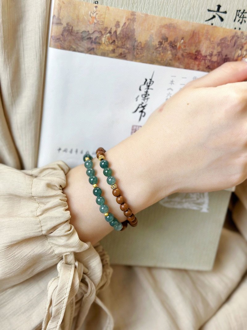 Old sandalwood with blue water jade natural blue water jade 6 mm - สร้อยข้อมือ - ไม้ 