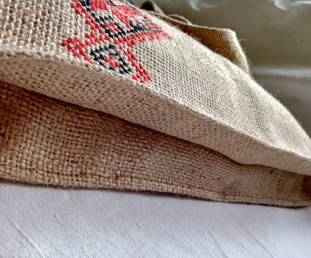 ラバリ刺繍bagとウクライナブラウスとウクライナ刺繍のbag4個セット 楽天市場】ウクライナ伝統刺繍 ヴィシバンカ（ブラウス）「生命