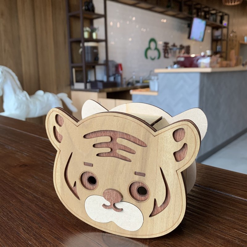 [Handmade DIY] Tiger shaped money box birthday gift - Wood, Bamboo & Paper - Wood Gold