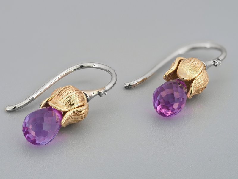 Flower design earrings with amethysts and diamonds - 耳環/耳夾/耳骨夾 - 貴金屬 橘色