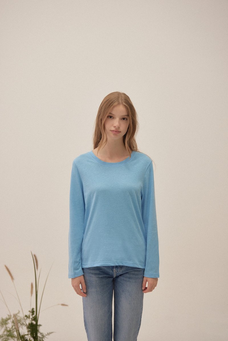 EVOPURE+ CAROL pineapple leaf fiber long-sleeved top-light blue - เสื้อผู้หญิง - วัสดุอื่นๆ สีน้ำเงิน