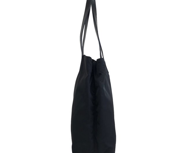 【良品】PRADA トライアングルロゴ　ナイロン　ミニトート　ハンドバッグ　黒 PRADA プラダ トライアングルロゴ ミニトートバッグ テスート