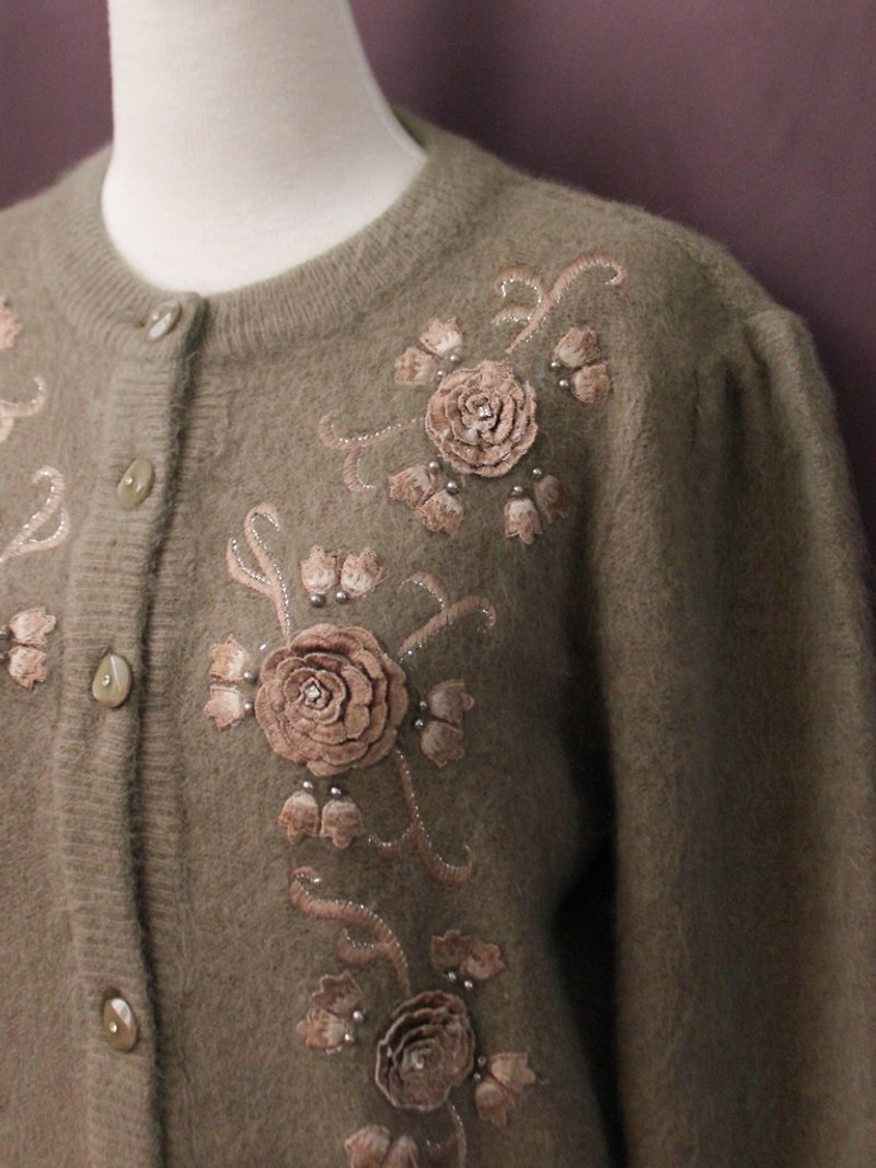 Retro Forest Department Adult Stereo Flower Cocoa Brown Wool Vintage Knit Sweater Jacket - สเวตเตอร์ผู้หญิง - ขนแกะ สีกากี