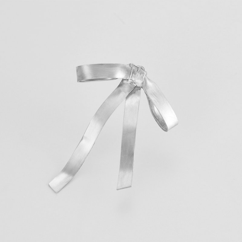 coquette 緞帶 - 耳環/耳夾 - 純銀 