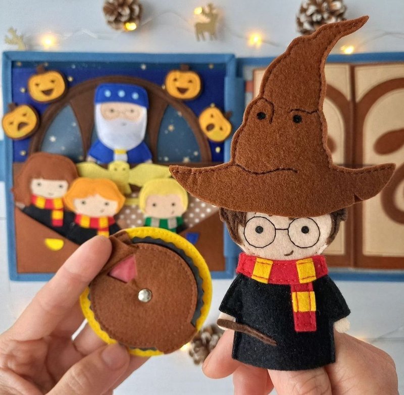 Magical Handmade Felt Books for Harry Potter, Fans and Wizardry Enthusiasts - 寶寶/兒童玩具/玩偶 - 其他材質 咖啡色