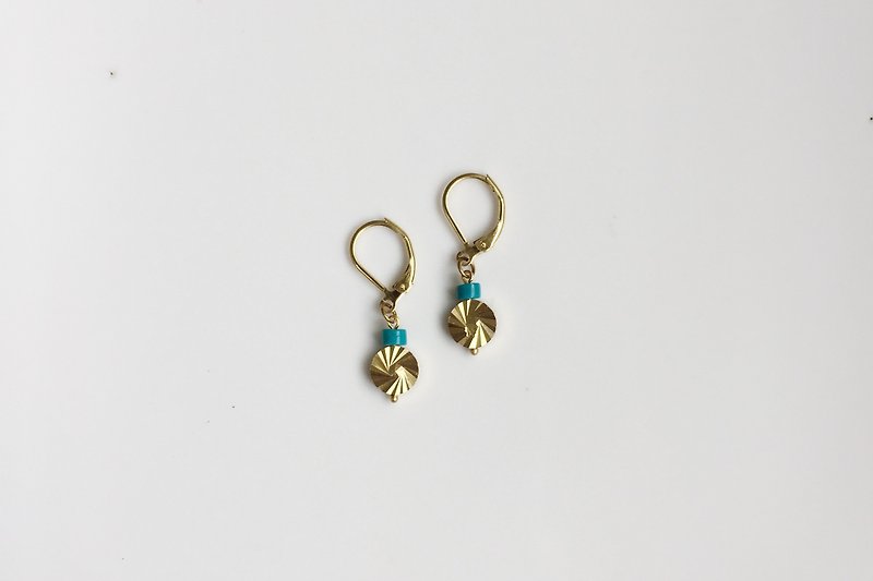 給雅琳客製化訂單-山雨光 黃銅天然石造型耳環 - 耳環/耳夾 - 其他金屬 藍色