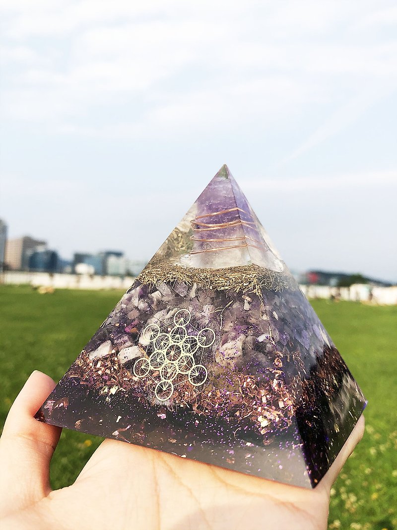 [Handmade Aogang Stone-Career Prosperity] Improve wisdom and often meet noble people and make friends - Items for Display - Crystal Purple