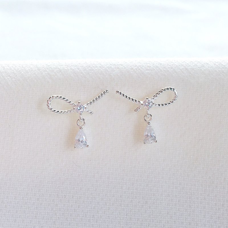 Elegant S925 Sterling Silver Earrings with Bow Anti-allergy - Earrings & Clip-ons - Sterling Silver Silver