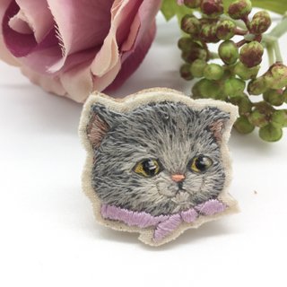 Tearoom I Cat Anna 刺繍ブローチ