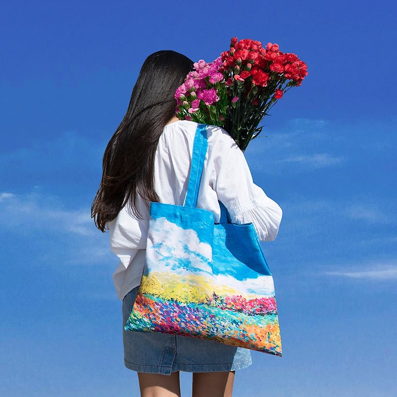 กระเป๋าผ้าแคนวาส flower field - อื่นๆ - วัสดุอื่นๆ หลากหลายสี
