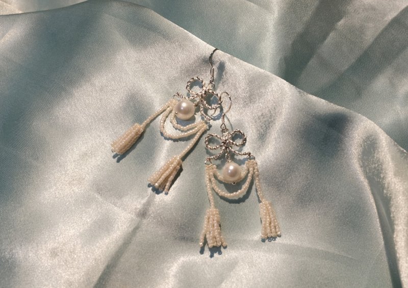 蝴蝶結- 珍珠耳環 - 耳環/耳夾/耳骨夾 - 銀 銀色