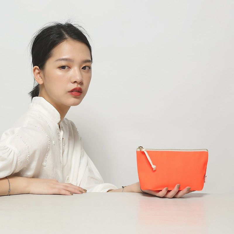 Thick Canvas Zipper Bag Vibrant Neon Orange - กระเป๋าใส่เหรียญ - ผ้าฝ้าย/ผ้าลินิน สีส้ม