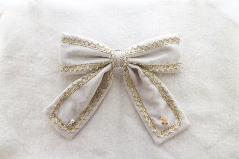 Royal Banquet [Bow Tie Hairpin] | White Ivory - Handmade Original Lolita Christmas Ornaments - เครื่องประดับผม - ไฟเบอร์อื่นๆ ขาว