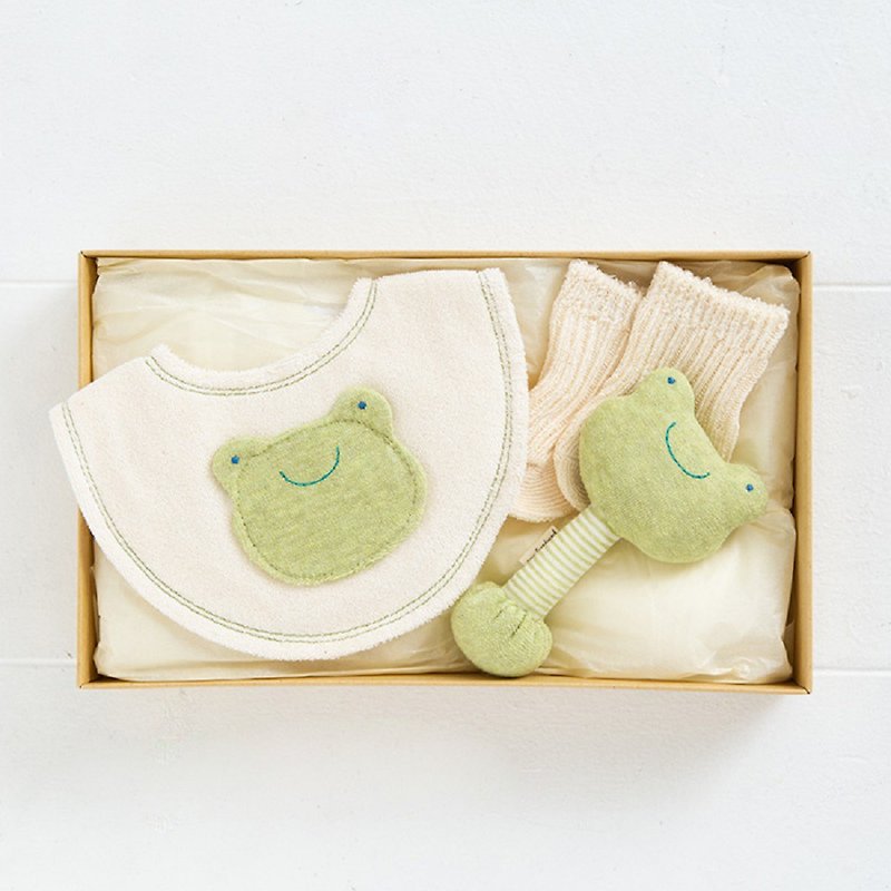 Gift Set KA-1 Frog Collection 100% Organic Cotton Bib, Rattle, Socks 3-Piece Set Perfect for Baby Shower Gifts Made in Japan - ของขวัญวันครบรอบ - ผ้าฝ้าย/ผ้าลินิน สีเขียว