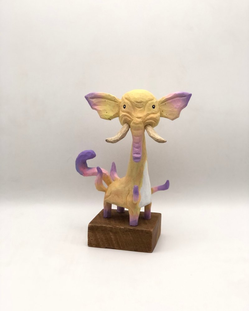 Dreaming elephant - 擺飾/家飾品 - 木頭 