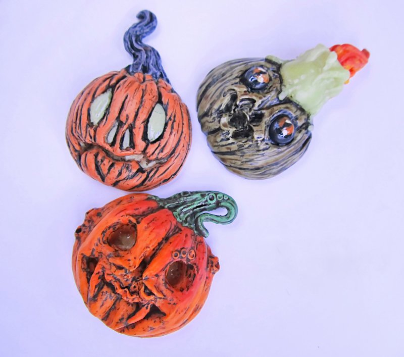 Horrible orange pumpkin Halloween pumpkin Autumn pumpkin brooch Pumpkin jewelry - เข็มกลัด - ดินเหนียว สีส้ม