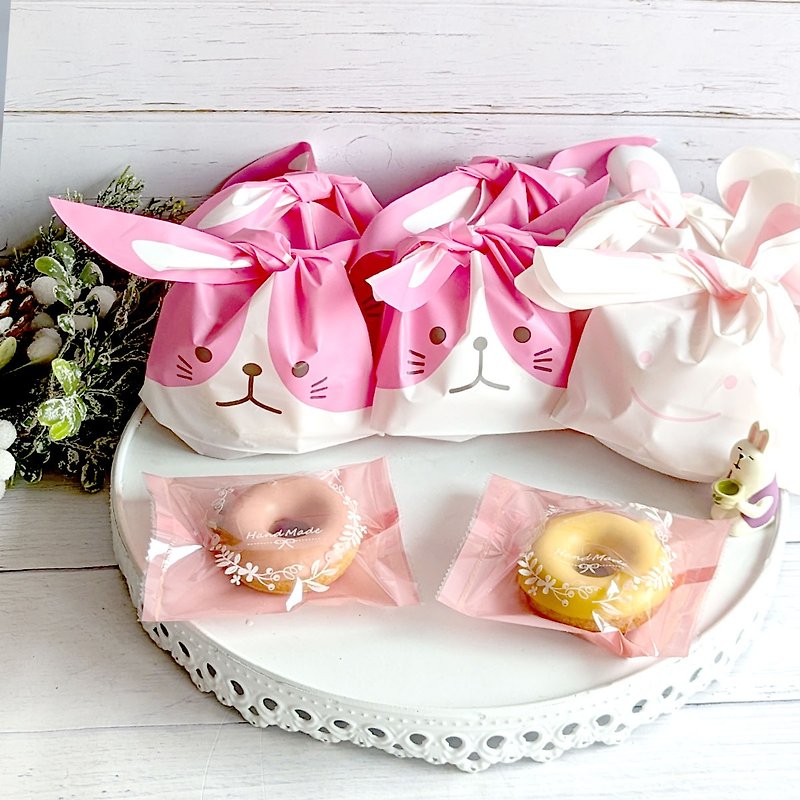 Bunny ears donut single piece / single color minimum order of 10 pieces - Cake & Desserts - Fresh Ingredients Pink