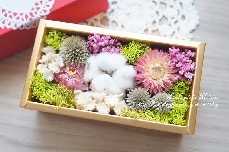 挚Love Dry Flower Gift Box (Mother's Day Gift Valentine's Day Gift Birthday Gift Wedding Gift) - ของวางตกแต่ง - พืช/ดอกไม้ หลากหลายสี