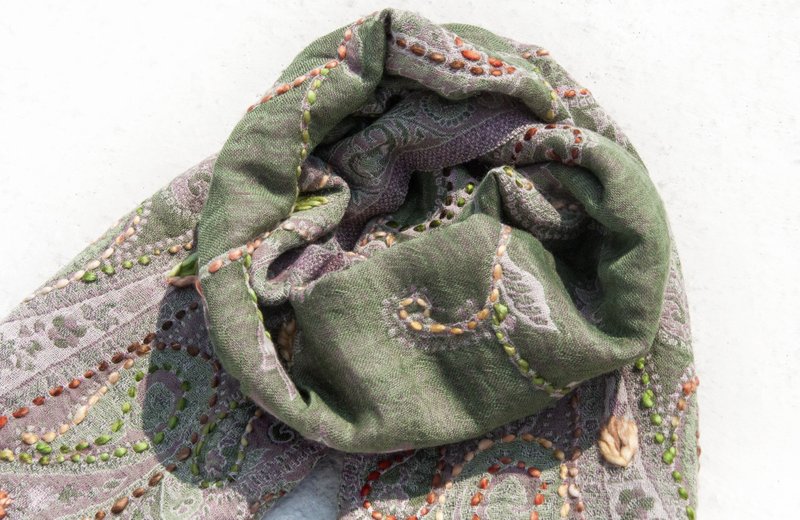 Boiled wool shawl / knitted scarf / embroidered scarf / cashmere shawl / Cashmere-Flower - Knit Scarves & Wraps - Wool Multicolor