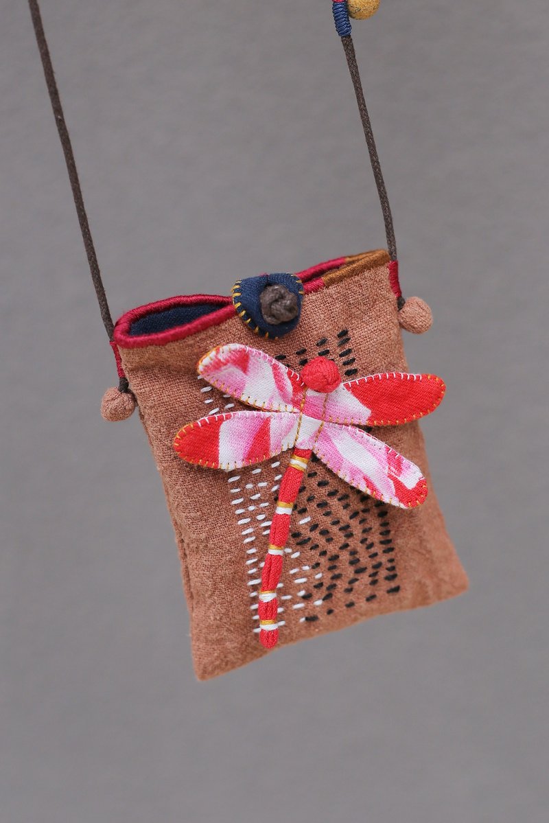 壹染指オリジナル 総手縫い | 綿麻 赤とんぼ 斜め掛け 収納 ミニ布バッグ | 現品 - ショルダーバッグ - コットン・麻 レッド