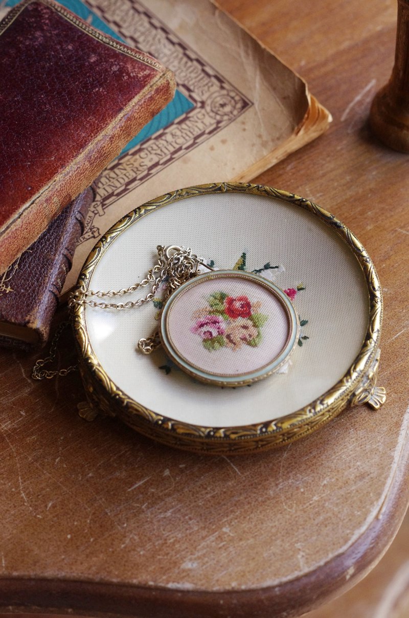 Maoben Antiques-Antique golden carved rose embroidery small plate tray rare model - อื่นๆ - โลหะ สีทอง