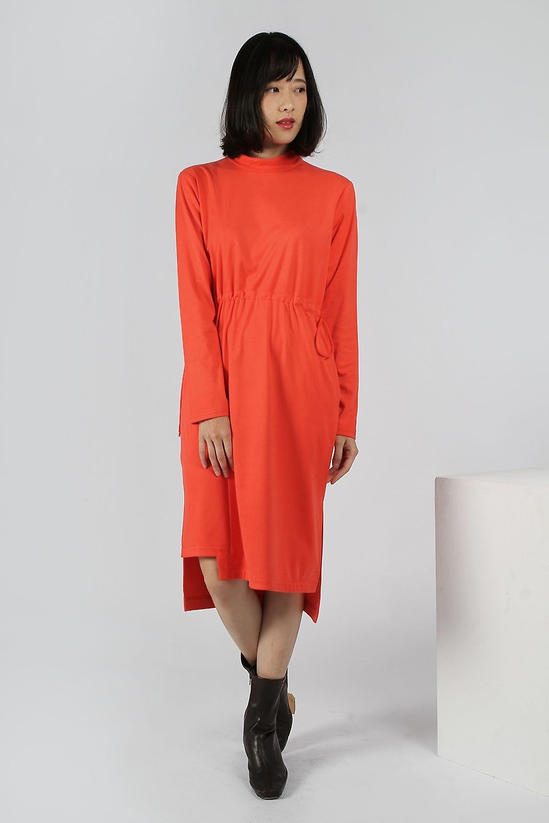 不對稱小高領連身洋裝 - 橘紅 - 連身裙 - 聚酯纖維 紅色