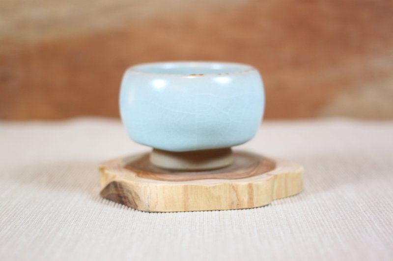 【快速出貨】汝窯天青 小高足杯 鶯歌陶瓷名家葉敏祥手作 聖誕節 - 茶具/茶杯 - 陶 