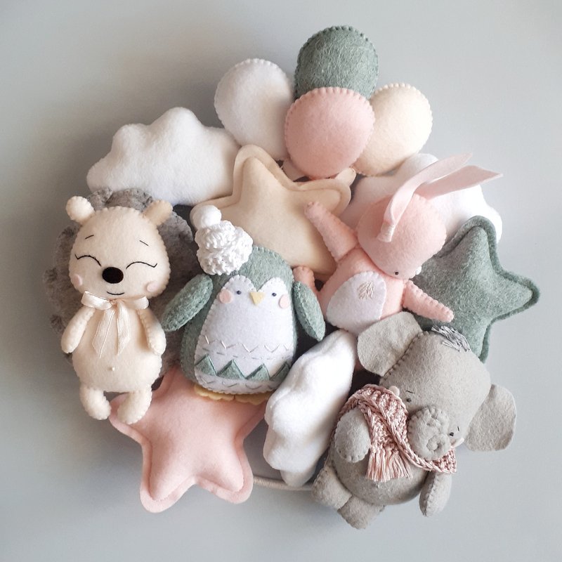 Animals mobile for girl baby, Idea baby shower gift, Felt toy - 寶寶/兒童玩具/玩偶 - 其他材質 粉紅色