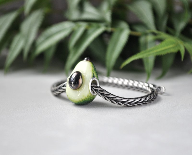 Avocado charm for bracelet Healthy food jewelry Green miniature avocado gifts - พวงกุญแจ - แก้ว สีเขียว