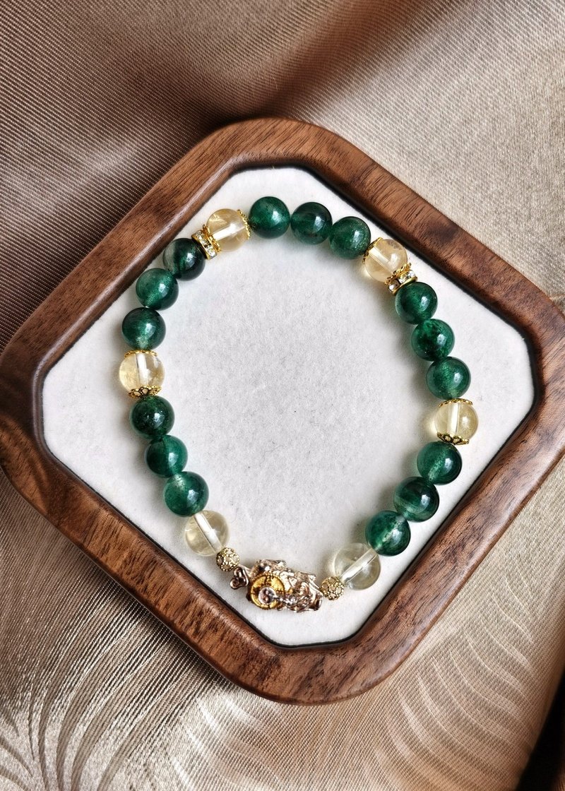 AgIo. Green strawberry crystal/citrine/pixiu accessories. Designer bracelet - Bracelets - Crystal Green