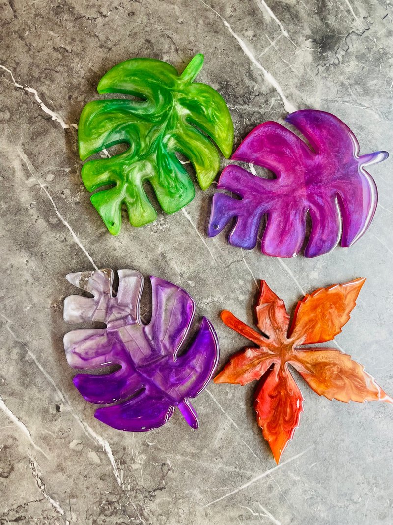 Large turtle leaf maple coaster decoration - ที่รองแก้ว - เรซิน สีม่วง