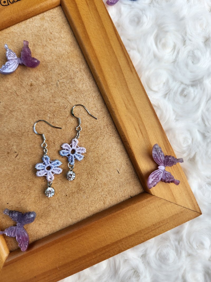 【花片蕾絲系列】花落無聲耳環-水鑽款(純銀耳針/手工漸層染色) - 耳環/耳夾/耳骨夾 - 其他材質 