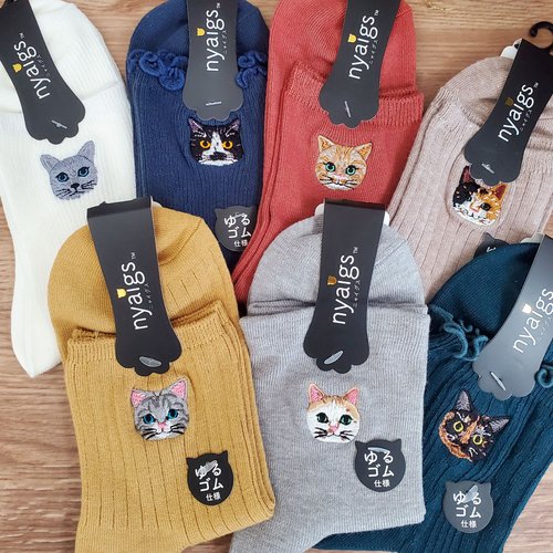 靴下・タイツ Tora-neko 靴下・タイツ Tora-neko ネコ靴下 cats socks – GXX