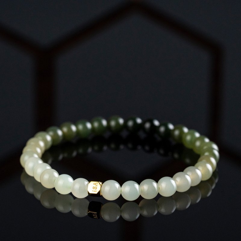 Gradient Hetian Jade | Natural Energy Bracelet | 8-9mm - สร้อยข้อมือ - หยก สีเขียว