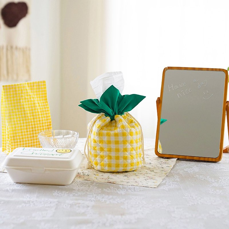 Handmade Pineapple Toilet paper Cover - 紙巾盒 - 聚酯纖維 黃色