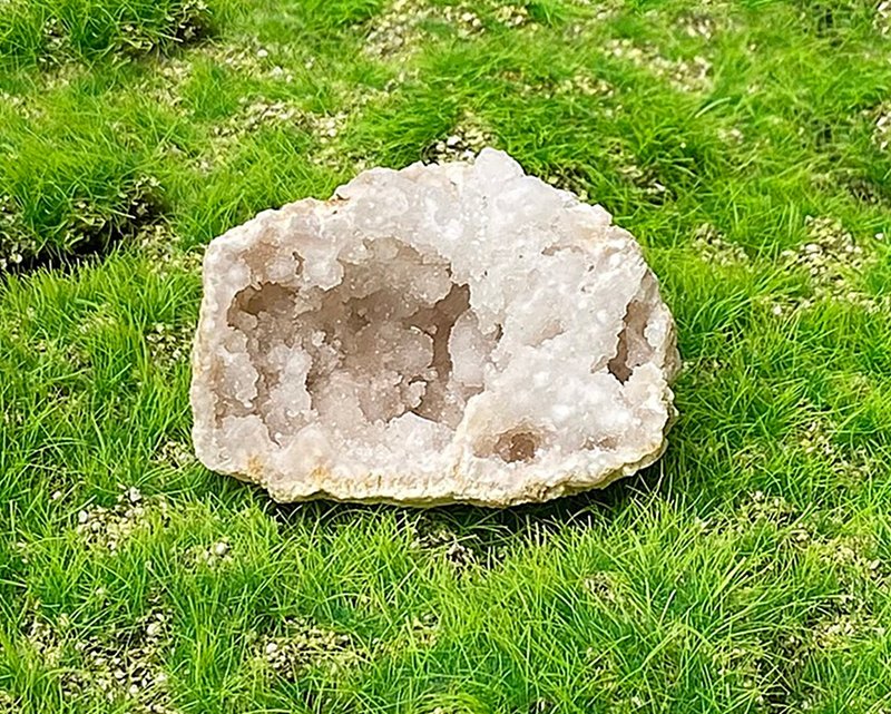 天然原礦瑪瑙白晶洞 聚寶盆 白水晶 居家 辦公室 療癒 擺件 - 其他 - 水晶 白色