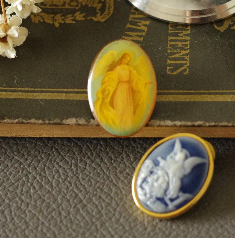 金銀寶貝 橢圓天使聖母別針胸針徽章 信仰 兩個一起賣 B2058 - 胸針 - 其他金屬 銀色