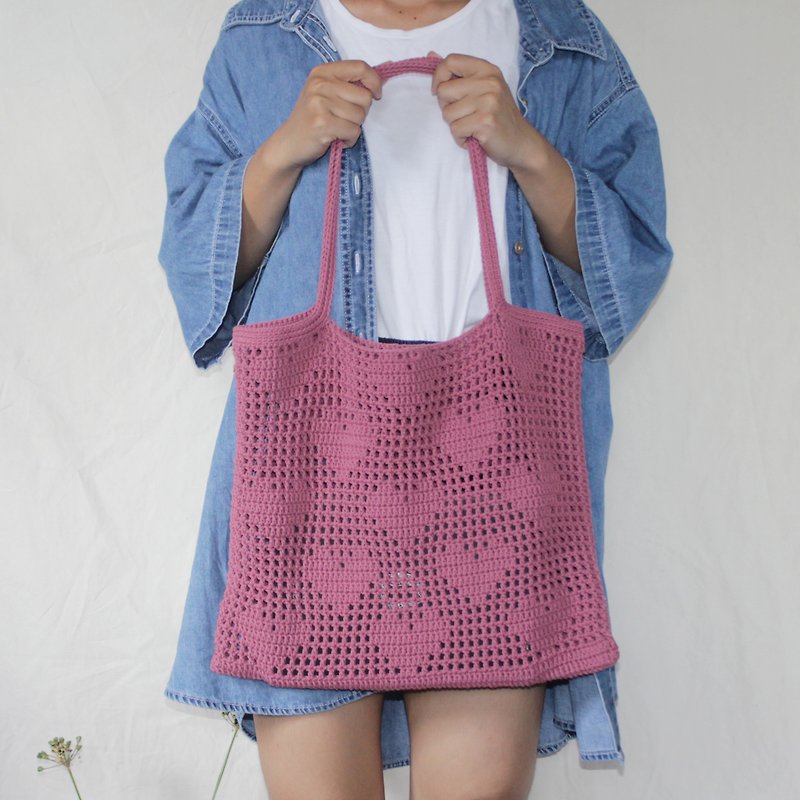 Too Heart Personalized Pixel Arts Crochet Tote Bag ,Dark Pink Colour - กระเป๋าถือ - วัสดุอื่นๆ สึชมพู