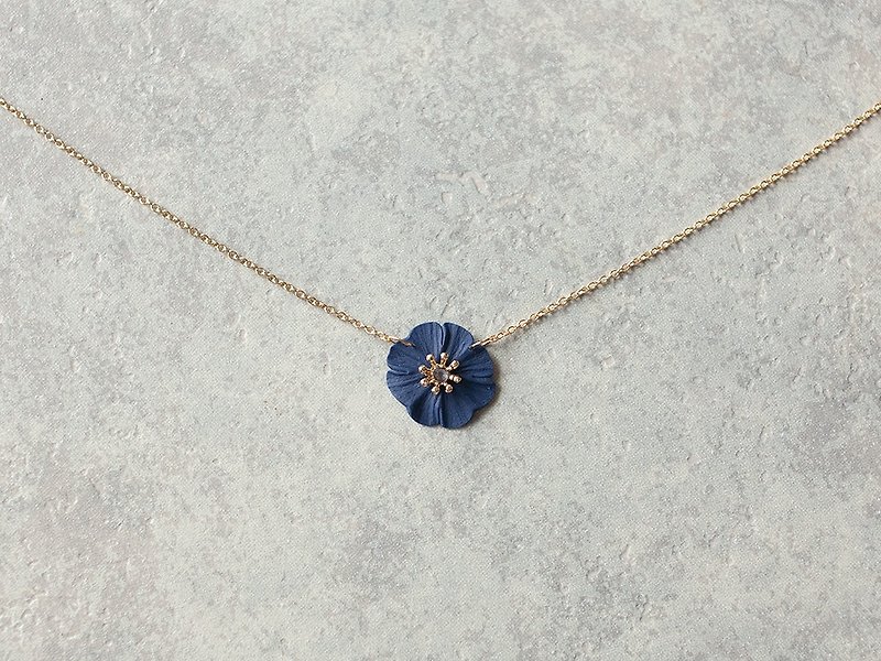 One flower necklace / navy - Necklaces - Clay Blue