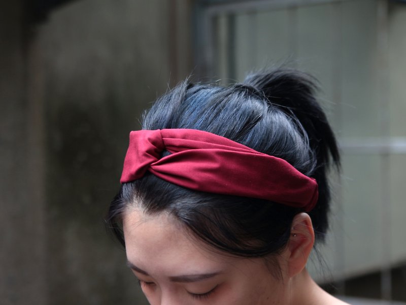 煙花 / 素面 紅 / 單色 / 手工十字鬆緊髮帶_ Fireworks//red/Cotton/Taiwan Hand made hair band - 髮飾 - 棉．麻 紅色