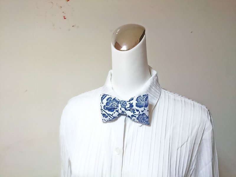 Blue and white porcelain handmade three-dimensional bow tie bow tie*SK* - Bow Ties & Ascots - Cotton & Hemp 