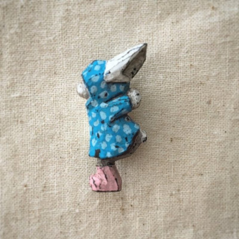 Pin resin brooch 　Jumping - Brooches - Other Materials Blue