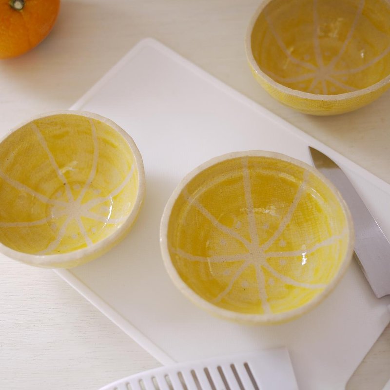果物小鉢【檸檬】 - 碟子/醬料碟 - 陶 黃色