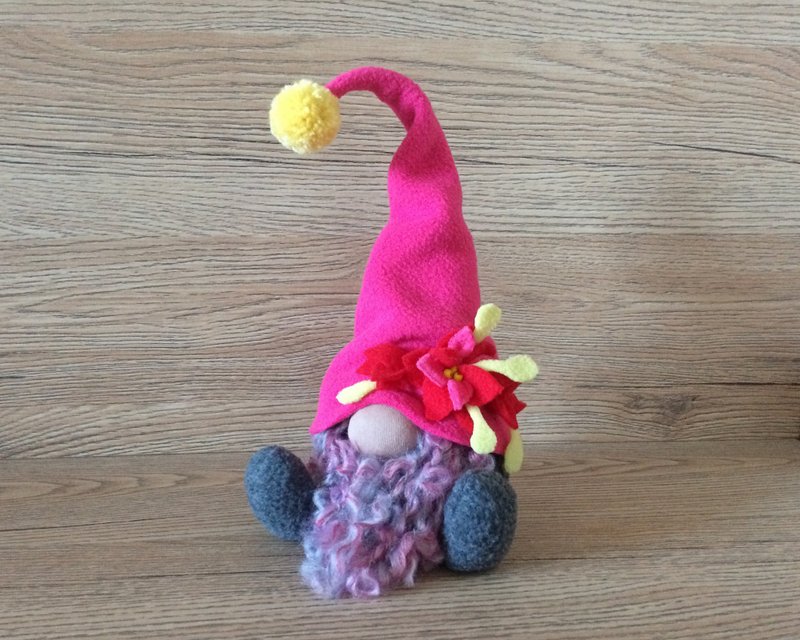 Pink gray elf with yellow pom pom - ตุ๊กตา - ผ้าฝ้าย/ผ้าลินิน สึชมพู